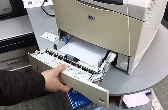 Принтер Истра не захватывает бумагу